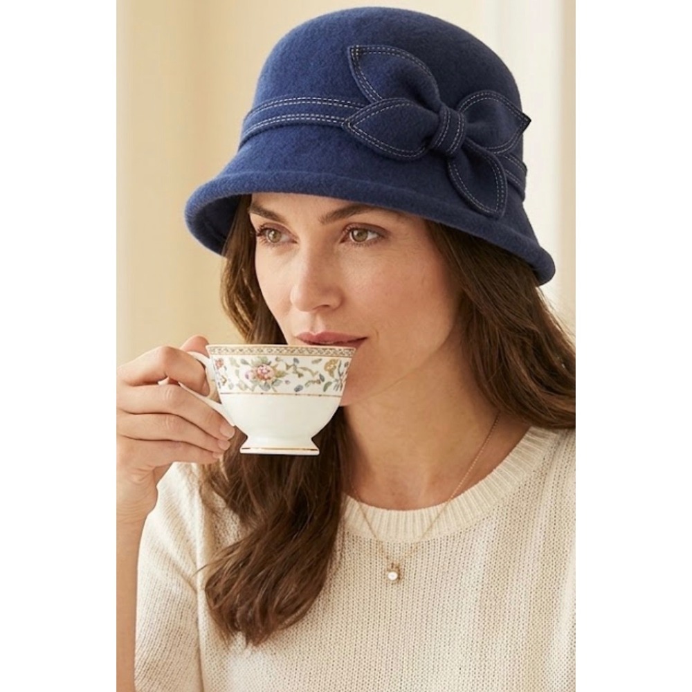 VTG Diefenthal 1905 Navy Blue 100% Wool Cloche Hat Bow Detail Made in Germany